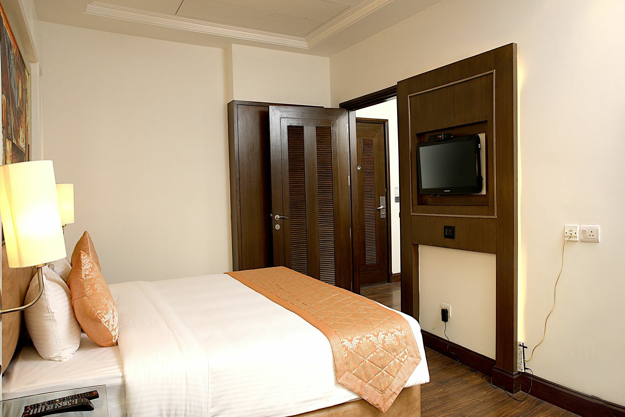 Inde Hotel Signature Tower Гургаон Екстериор снимка