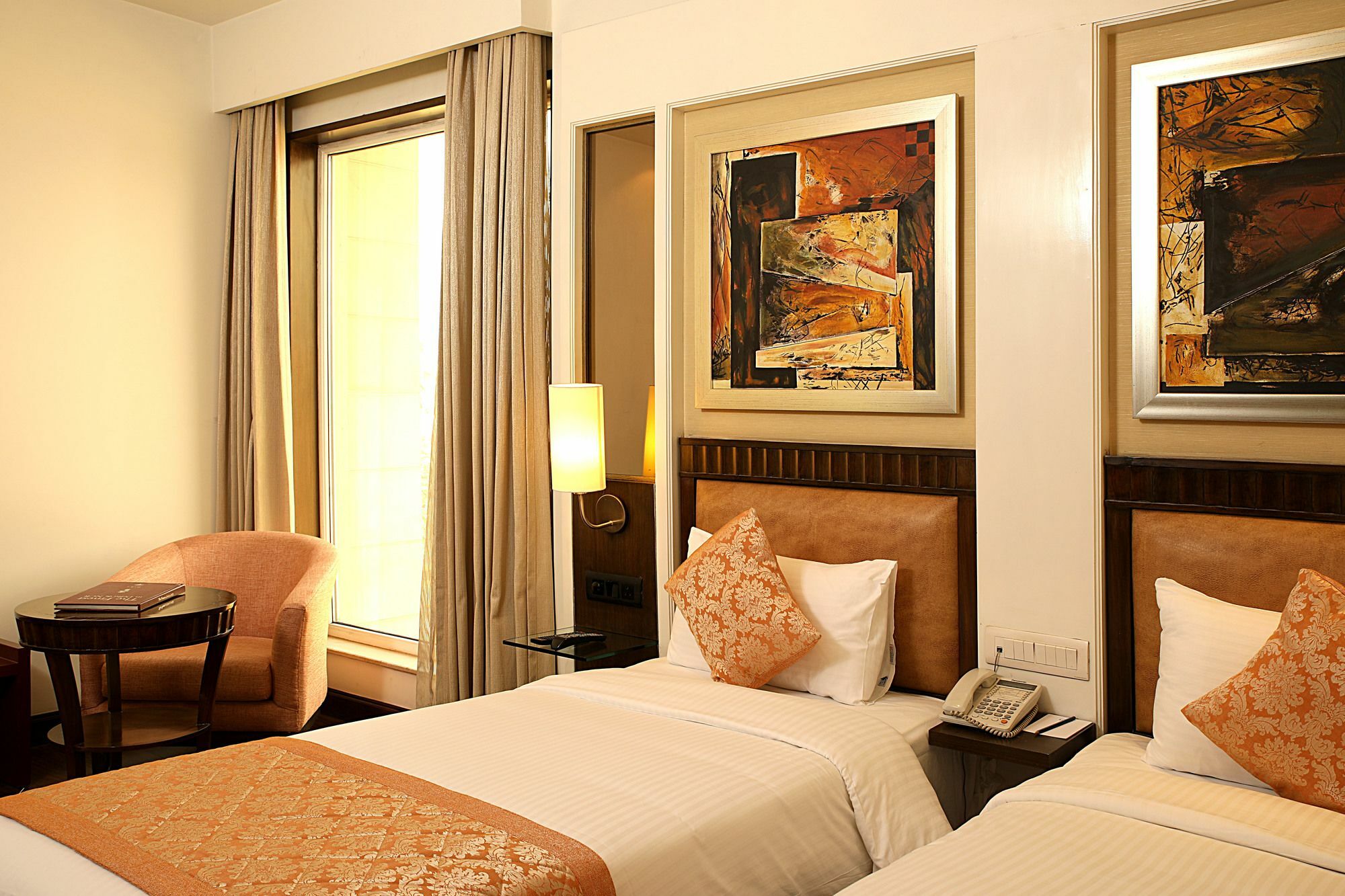 Inde Hotel Signature Tower Гургаон Екстериор снимка